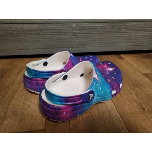 NWOT Crocs Unisex US M5/W7 Out Of This World Classic Clog Multi Tye Dye - Picture 3 of 6